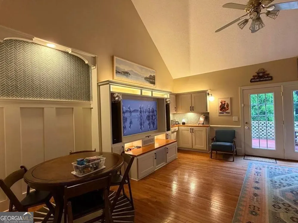 110 Holly DR Warner Robins, GA 31088