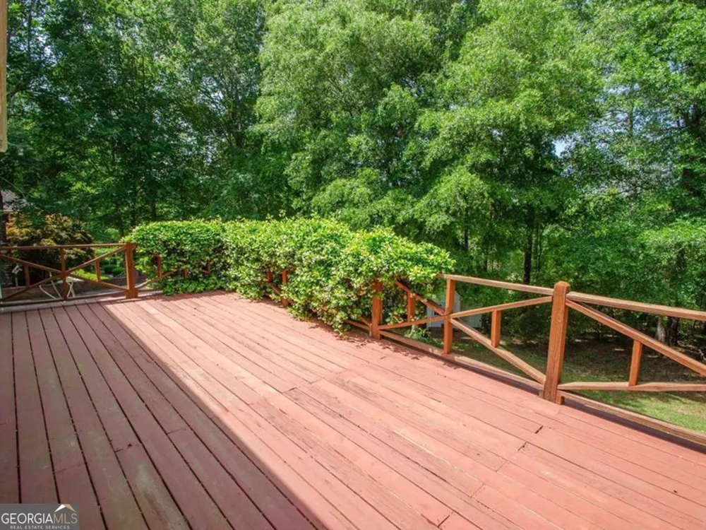 110 Holly DR Warner Robins, GA 31088