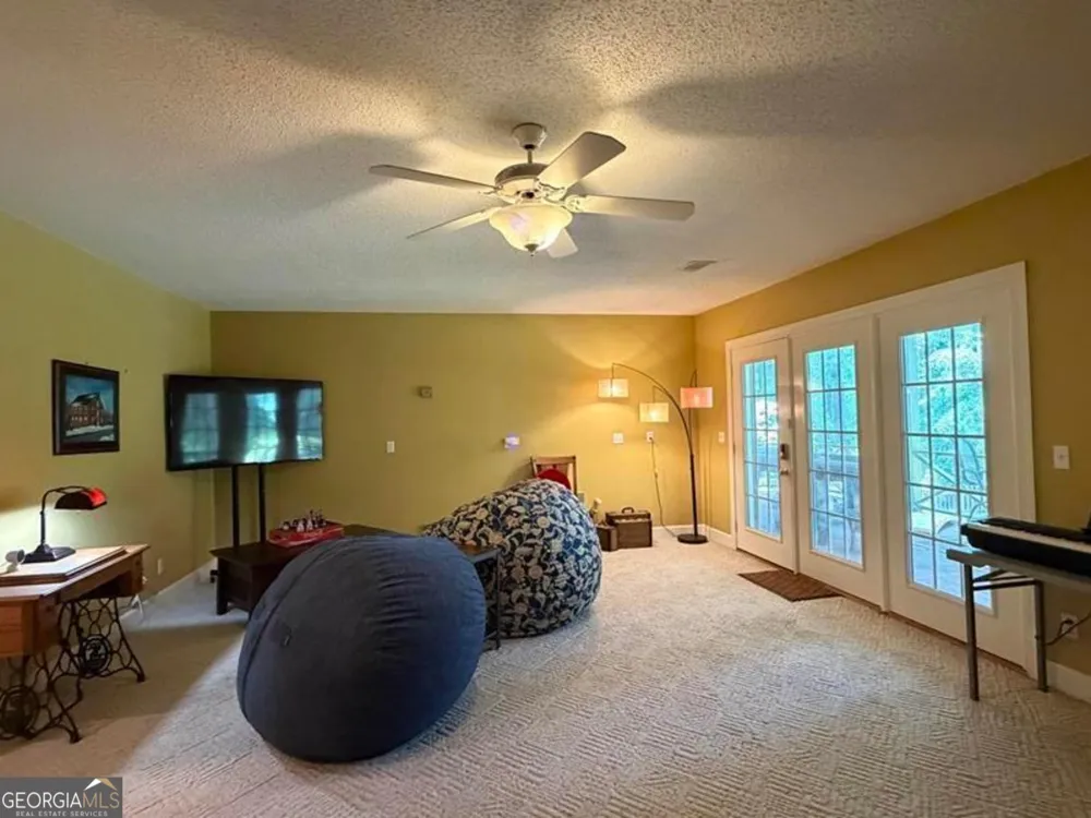 110 Holly DR Warner Robins, GA 31088