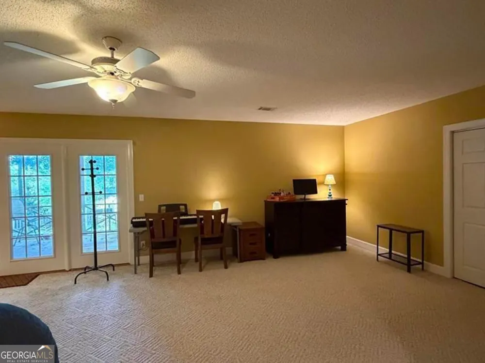 110 Holly DR Warner Robins, GA 31088