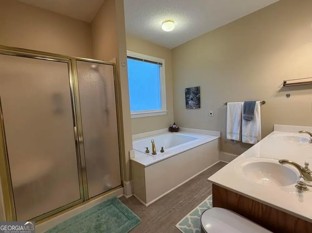 110 Holly DR Warner Robins, GA 31088