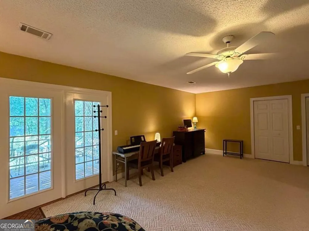 110 Holly DR Warner Robins, GA 31088