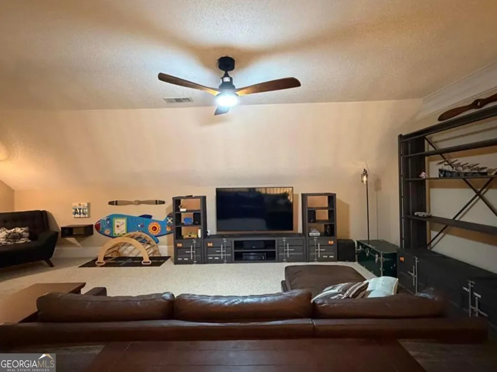 110 Holly DR Warner Robins, GA 31088