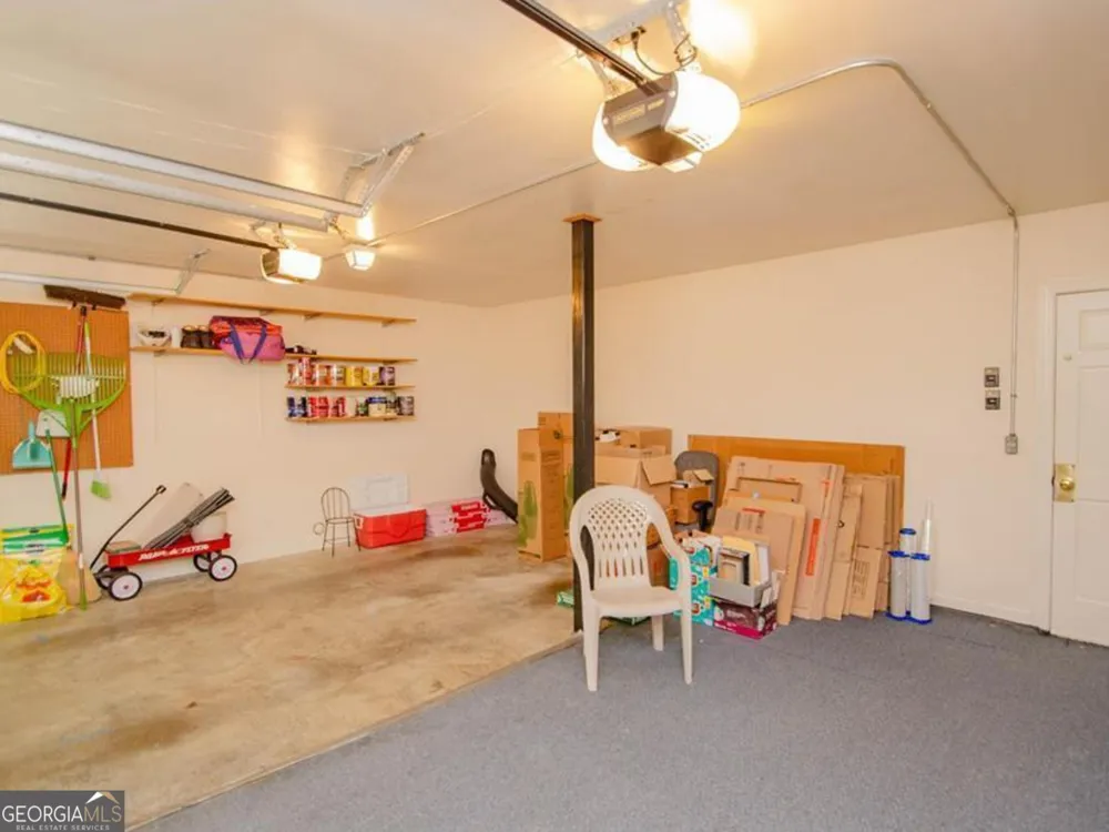 110 Holly DR Warner Robins, GA 31088