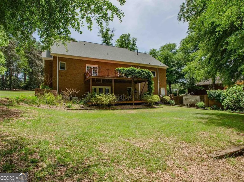 110 Holly DR Warner Robins, GA 31088