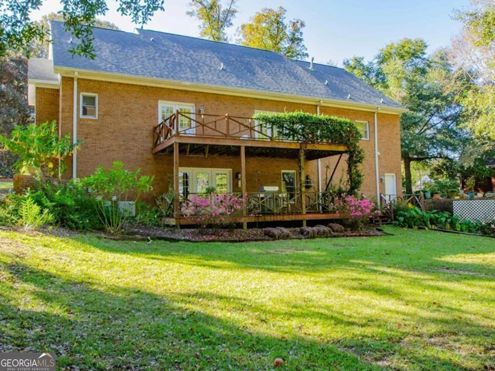 110 Holly DR Warner Robins, GA 31088