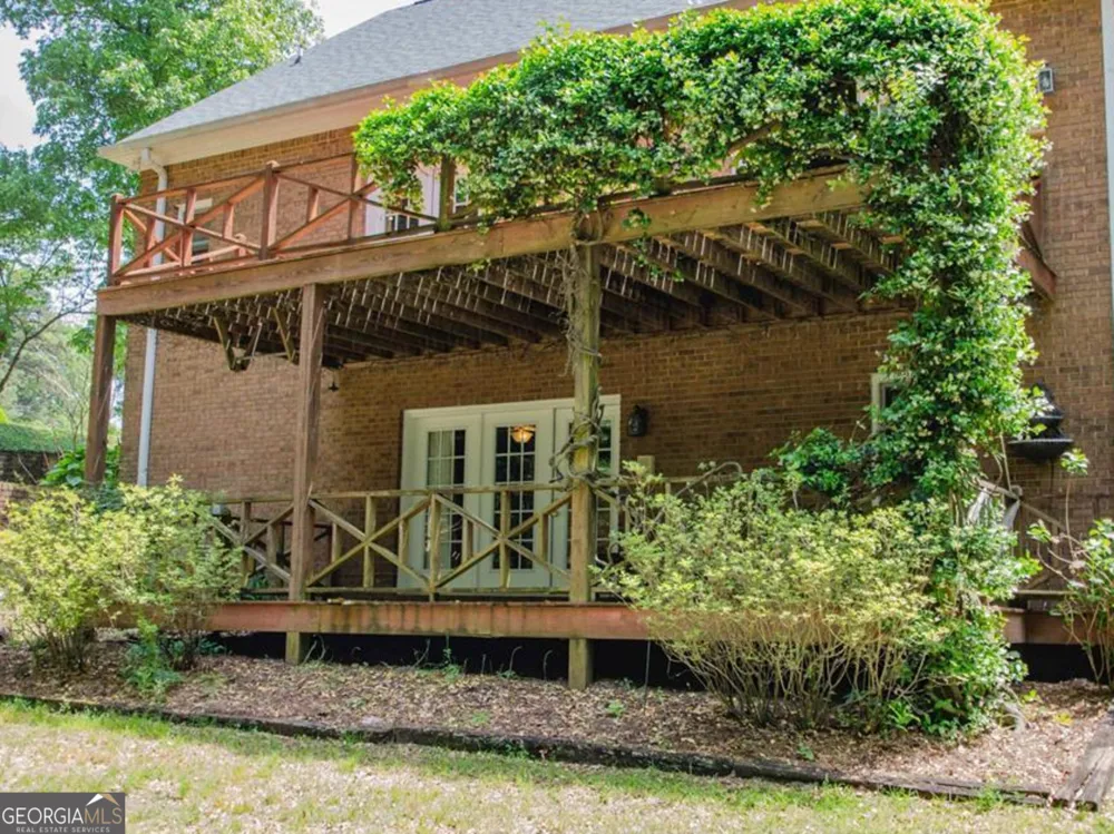 110 Holly DR Warner Robins, GA 31088