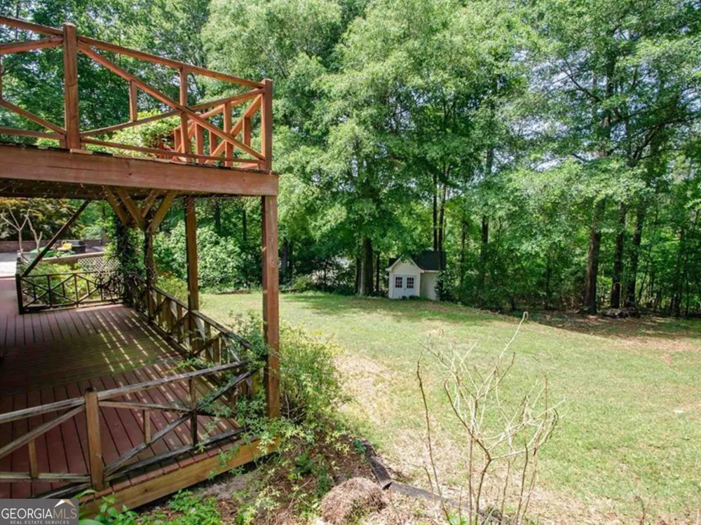 110 Holly DR Warner Robins, GA 31088