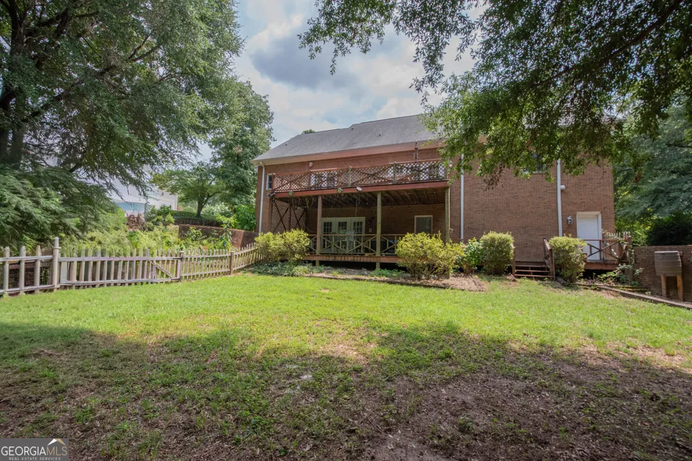110 Holly DR Warner Robins, GA 31088