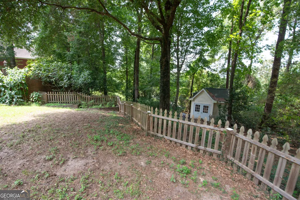 110 Holly DR Warner Robins, GA 31088