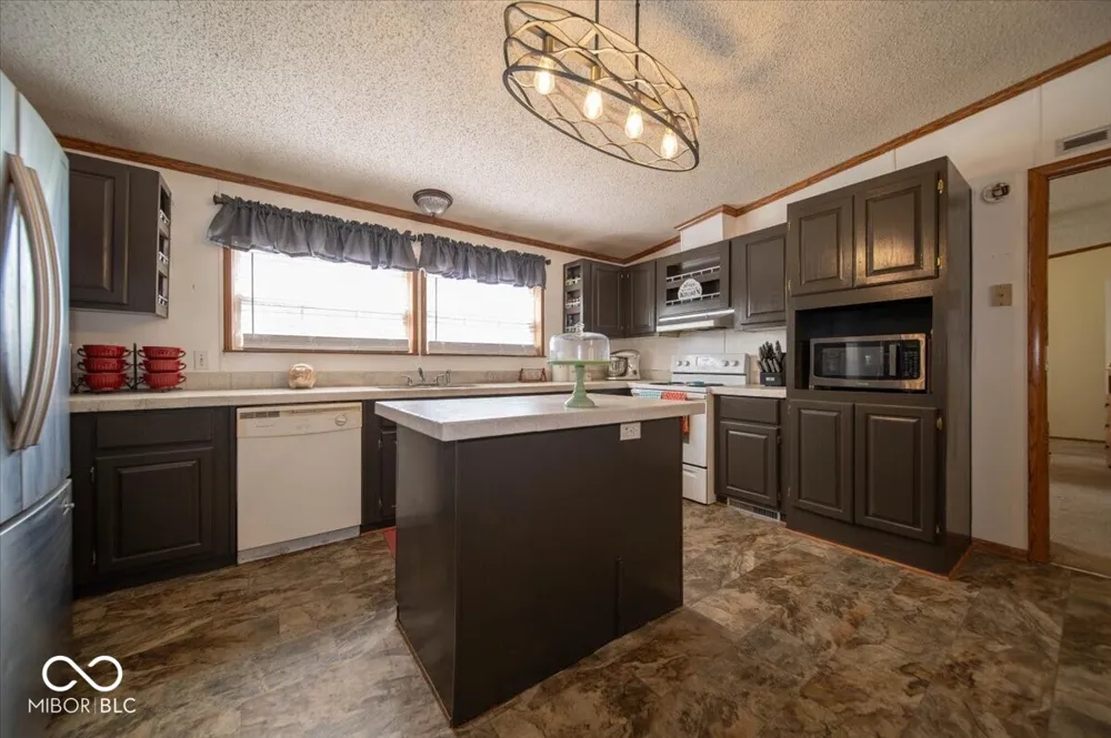 8550 State Highway 7 Elizabethtown, IN 47232