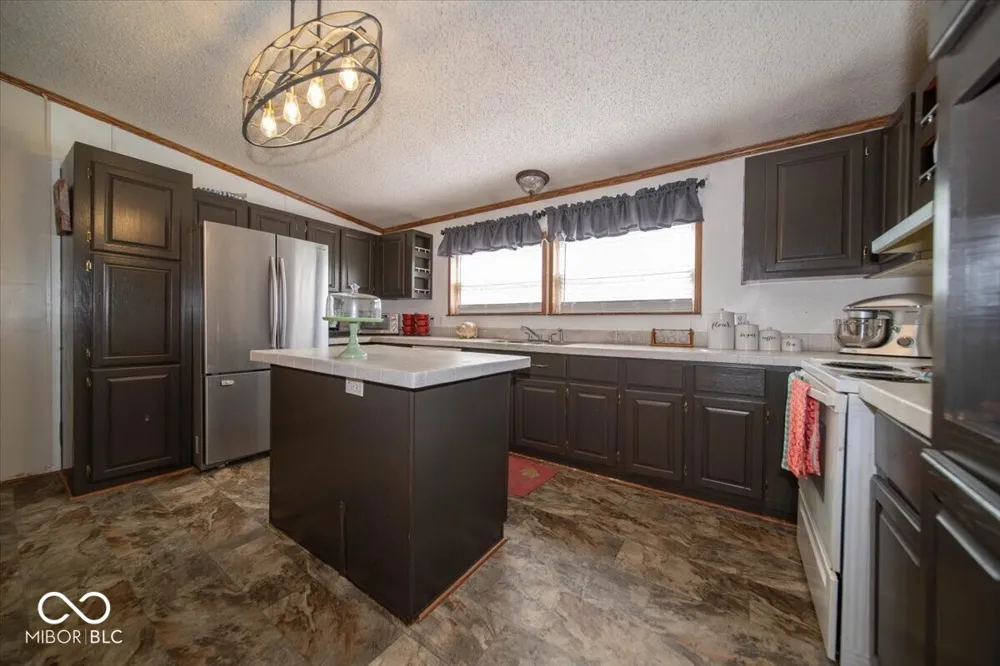 8550 State Highway 7 Elizabethtown, IN 47232