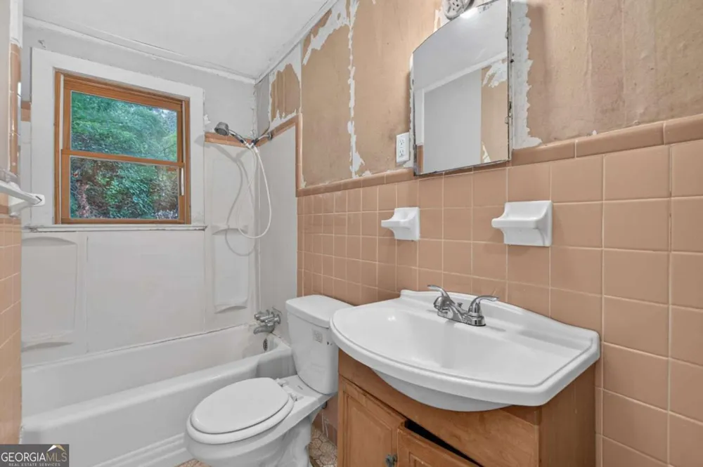 542 Walnut ST Hapeville, GA 30354