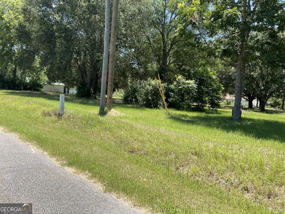 712 Sumner RD Moultrie, GA 31768