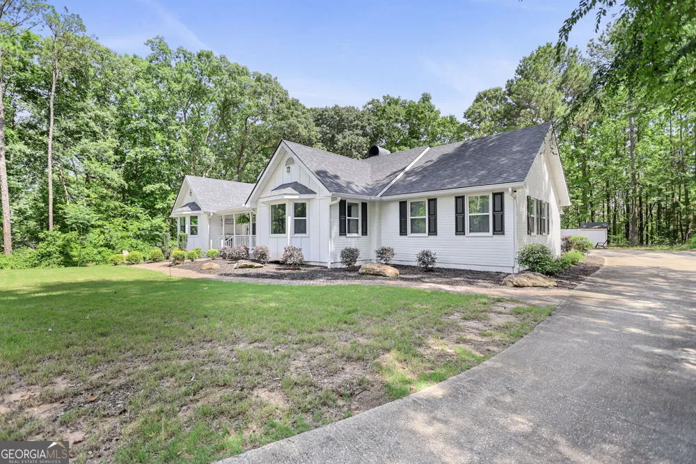 20 Turkey Point DR LaGrange, GA 30240