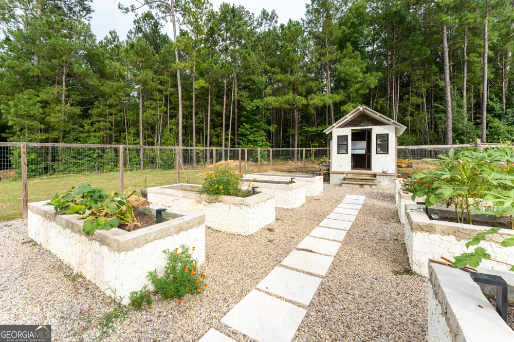 325 Scuffleboro RD Eatonton, GA 31024