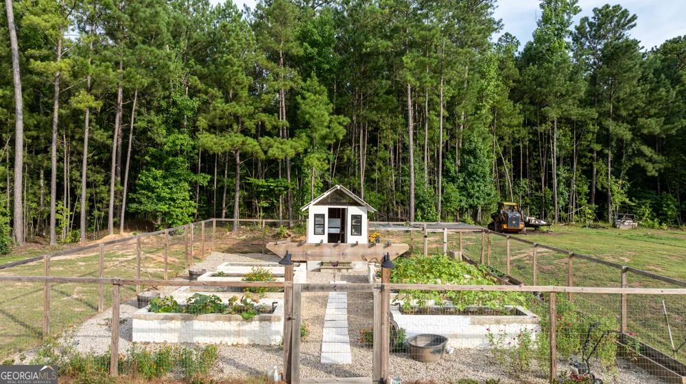 325 Scuffleboro RD Eatonton, GA 31024