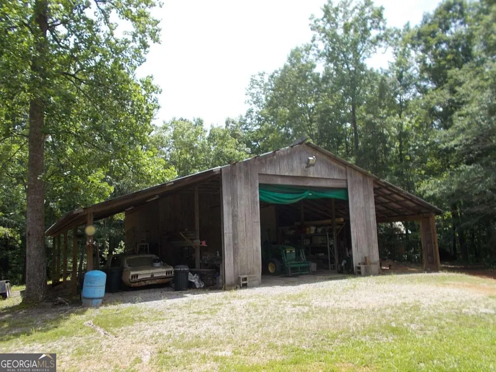 416 Old Jones RD Whitesburg, GA 30185