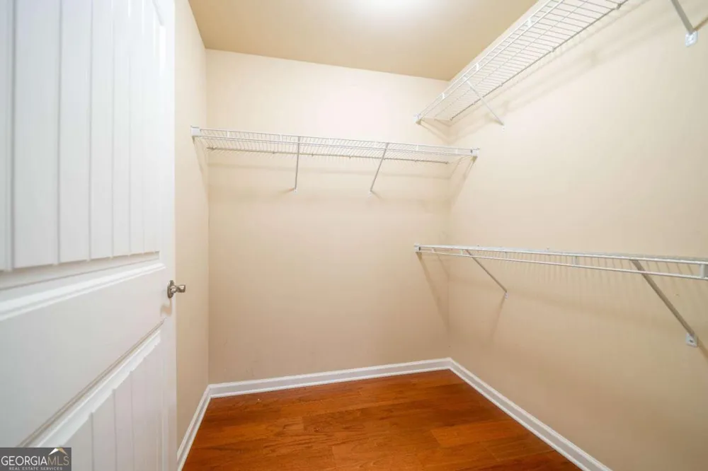 18 Mary LN NE White, GA 30184
