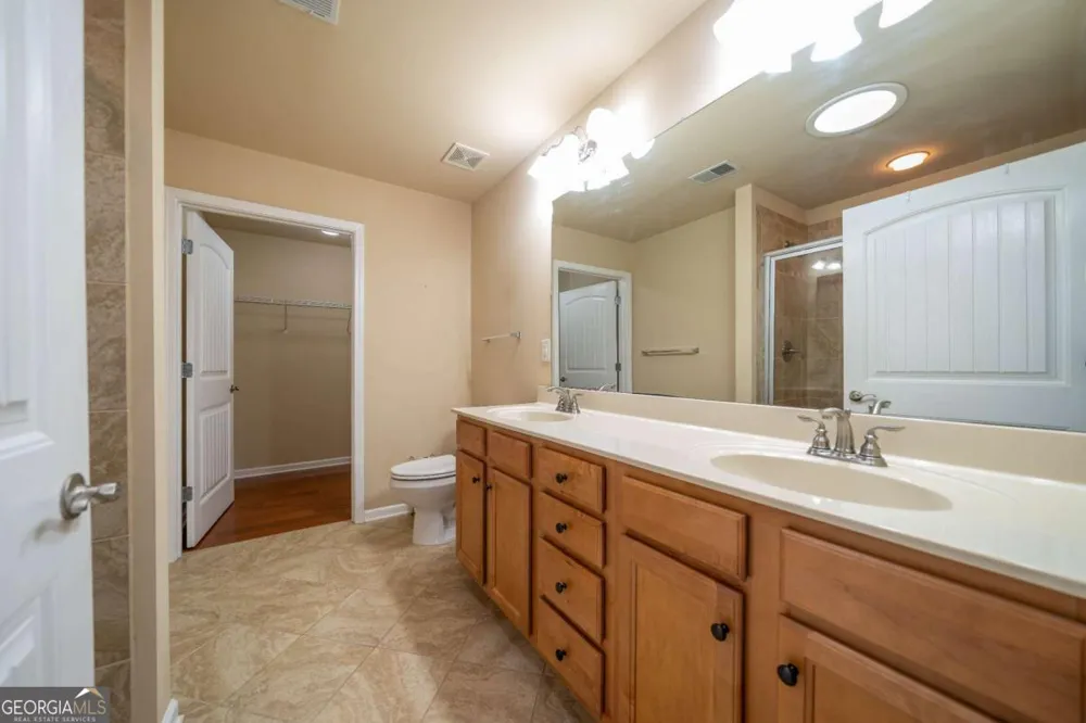 18 Mary LN NE White, GA 30184