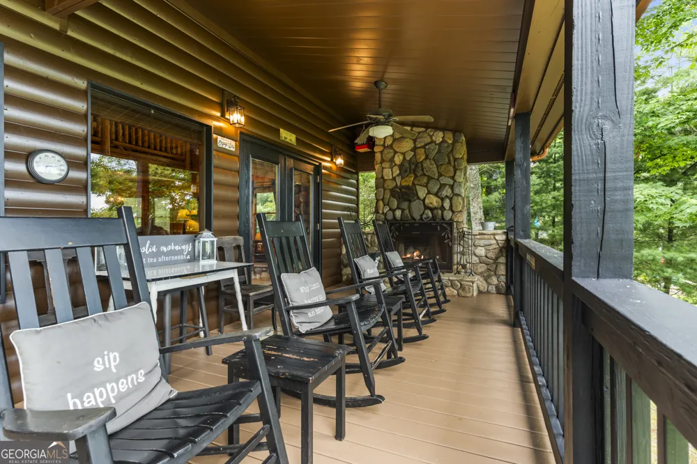 353 Robinson Thomas RD Morganton, GA 30560