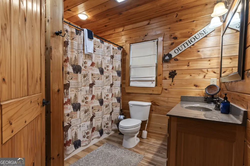 353 Robinson Thomas RD Morganton, GA 30560