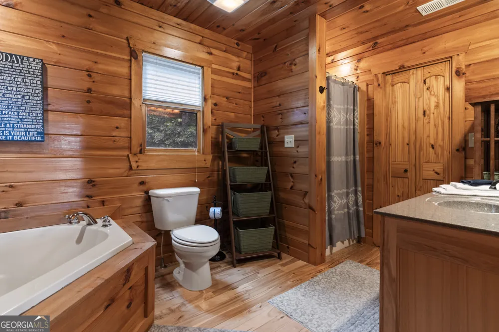 353 Robinson Thomas RD Morganton, GA 30560