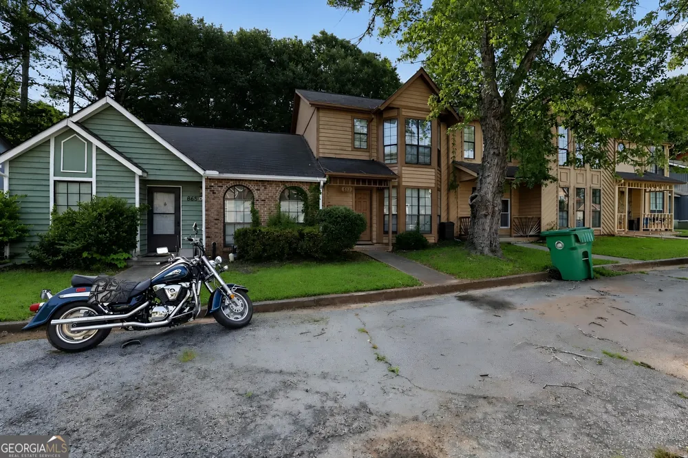867 Heritage Oaks DR Stone Mountain, GA 30088