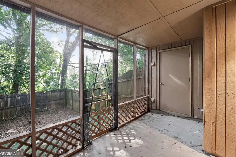 867 Heritage Oaks DR Stone Mountain, GA 30088