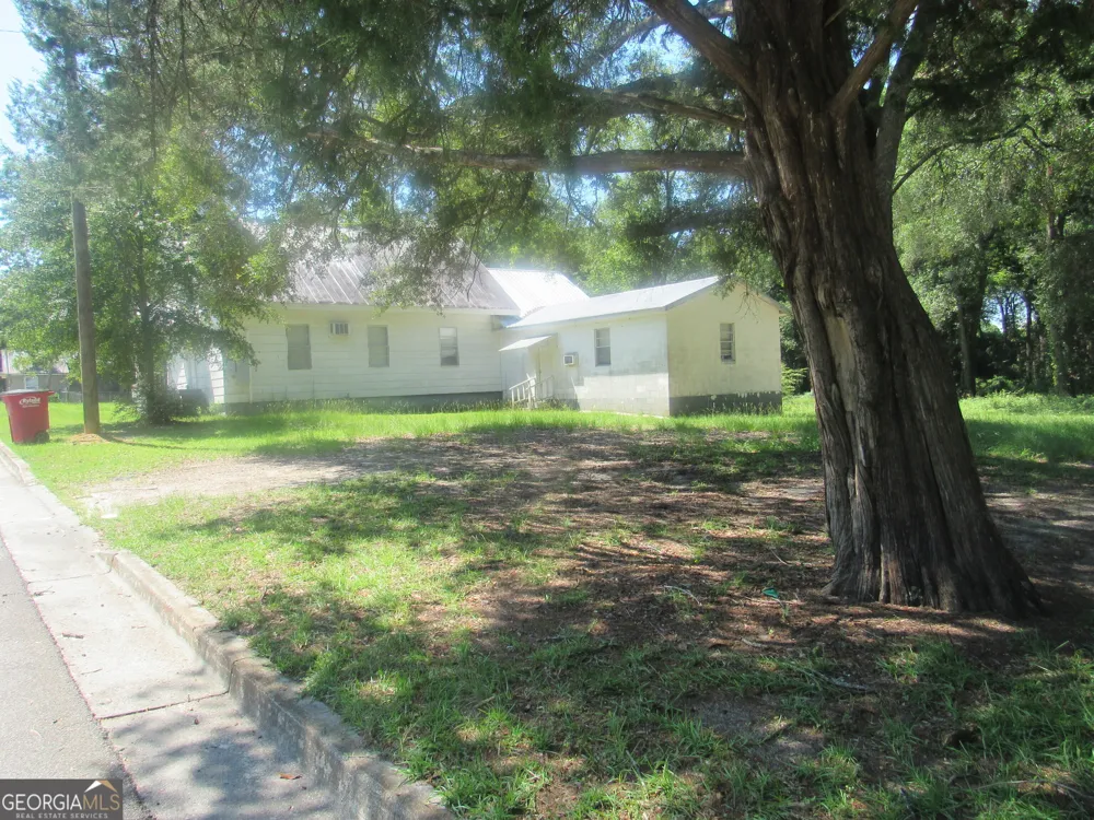 53 Duhart ST Eastman, GA 31023