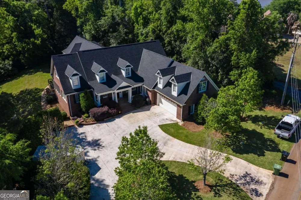 306 Cascade RD Columbus, GA 31904