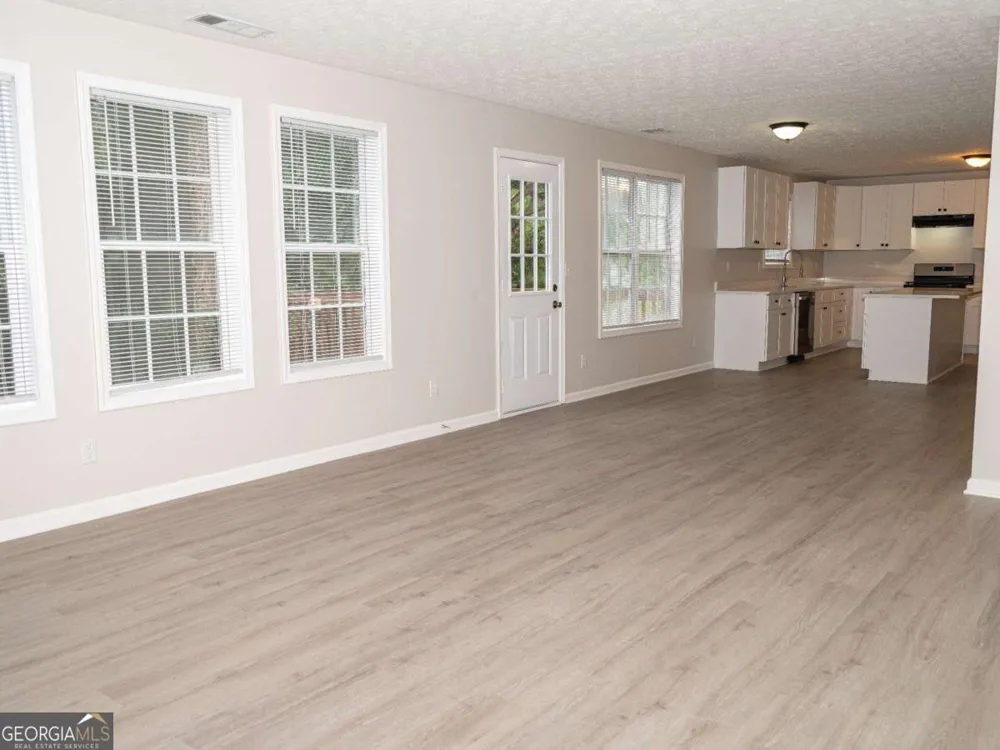 1860 Pinehurst View DR Grayson, GA 30017