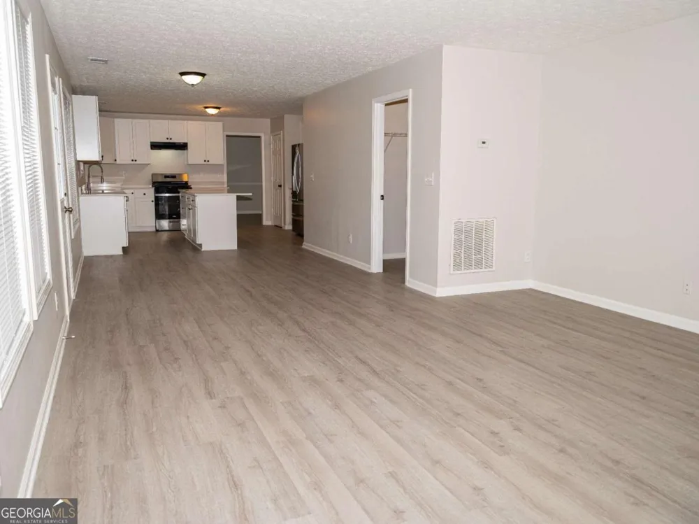 1860 Pinehurst View DR Grayson, GA 30017
