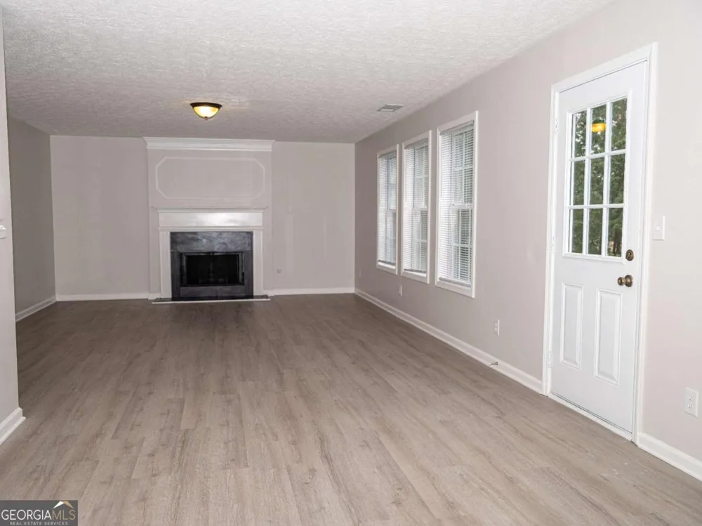 1860 Pinehurst View DR Grayson, GA 30017