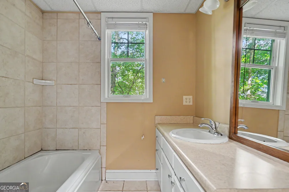 54 Esco Circle Rabun Gap, GA 30568