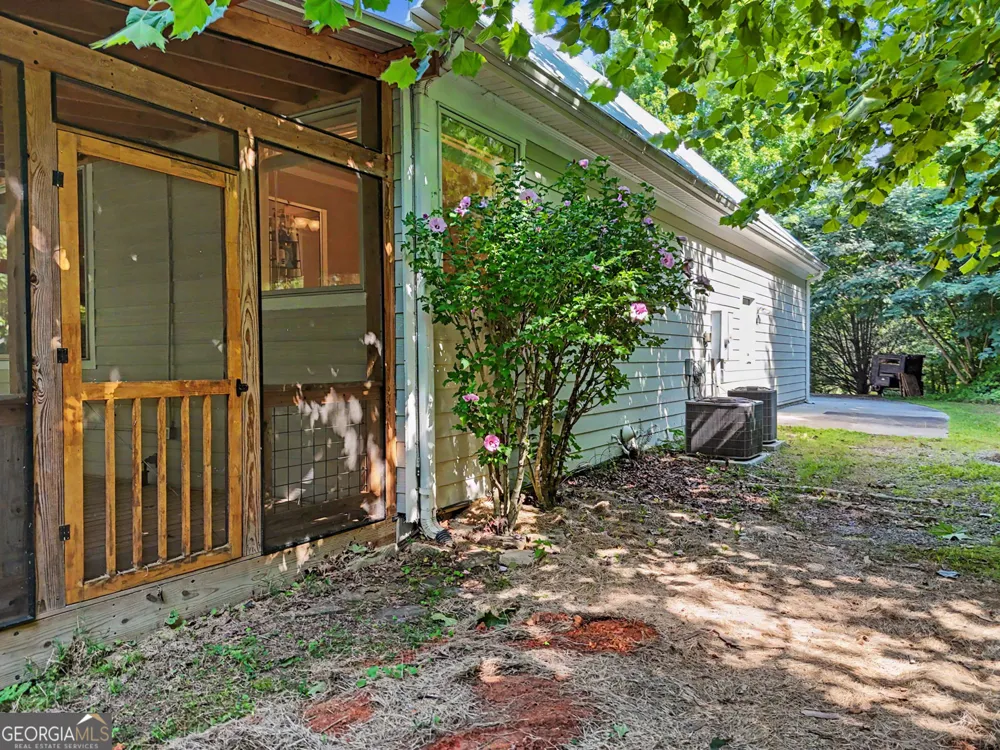 54 Esco Circle Rabun Gap, GA 30568