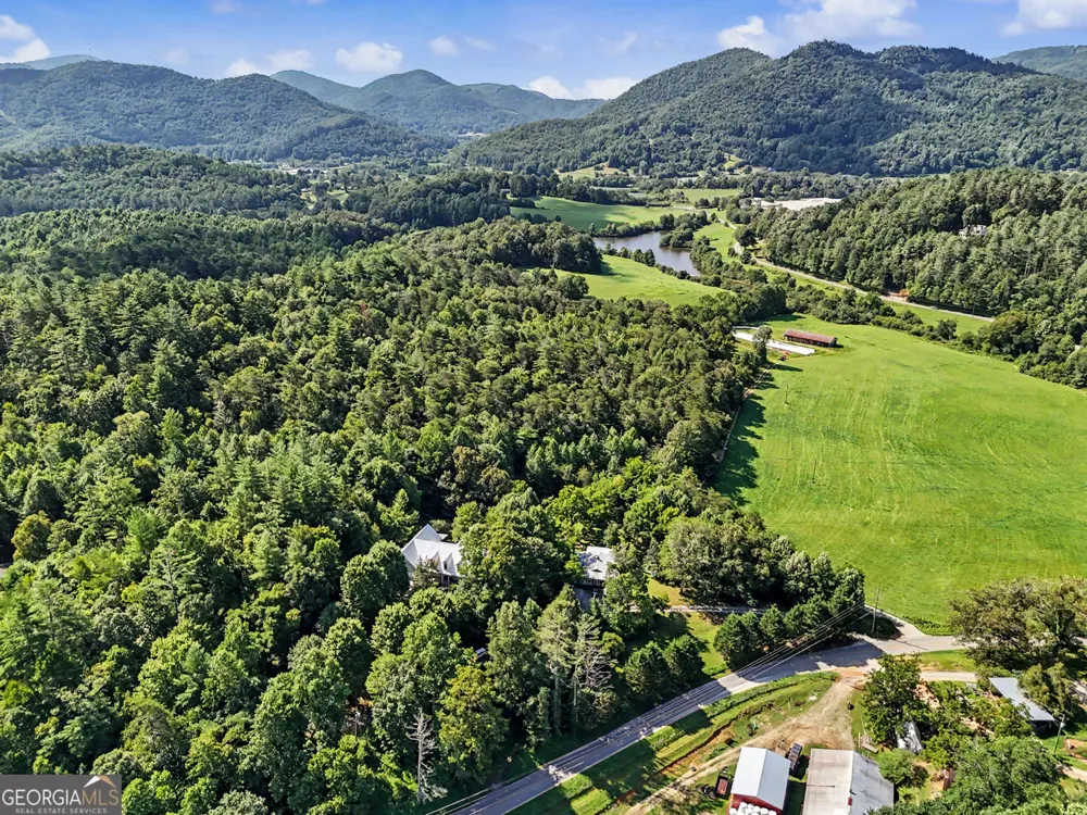 54 Esco Circle Rabun Gap, GA 30568