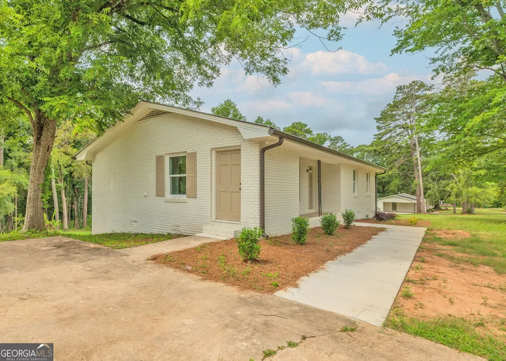 329 Church ST Pendergrass, GA 30567