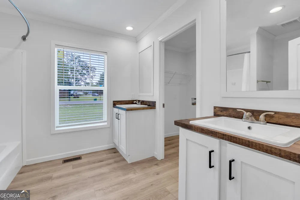 108 Old River RD Iva, SC 29655