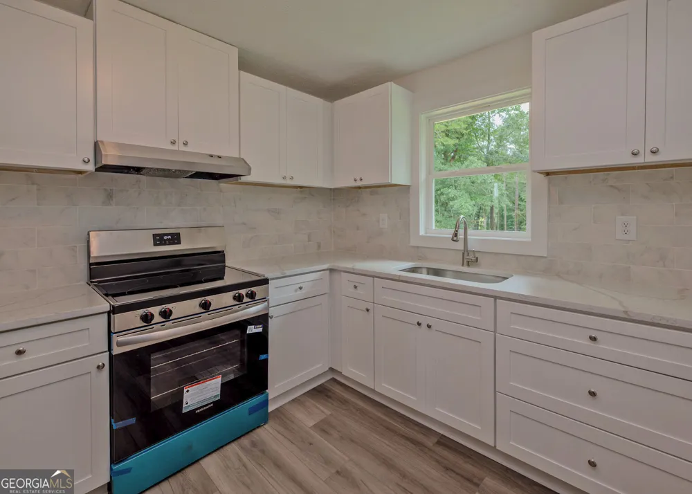 371 Church ST Pendergrass, GA 30567