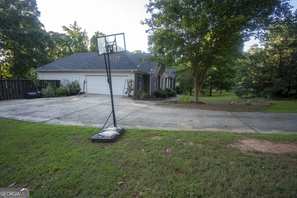 115 Planters Ridge DR LaGrange, GA 30240