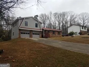4101 Springlake CIR Buford, GA 30519