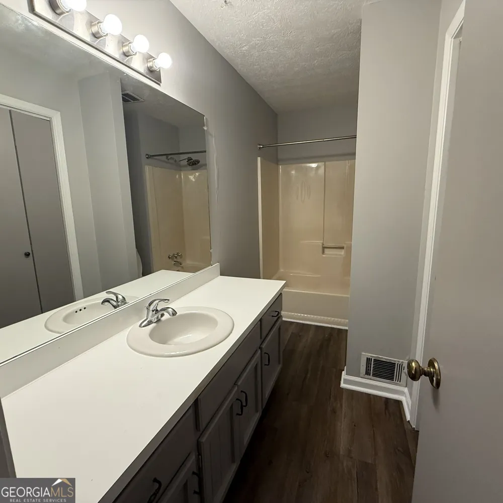 4101 Springlake CIR Buford, GA 30519
