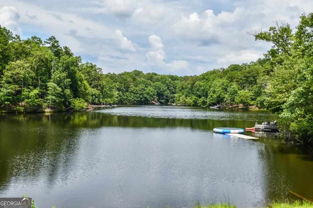 173 Indian Oak DR Waleska, GA 30183