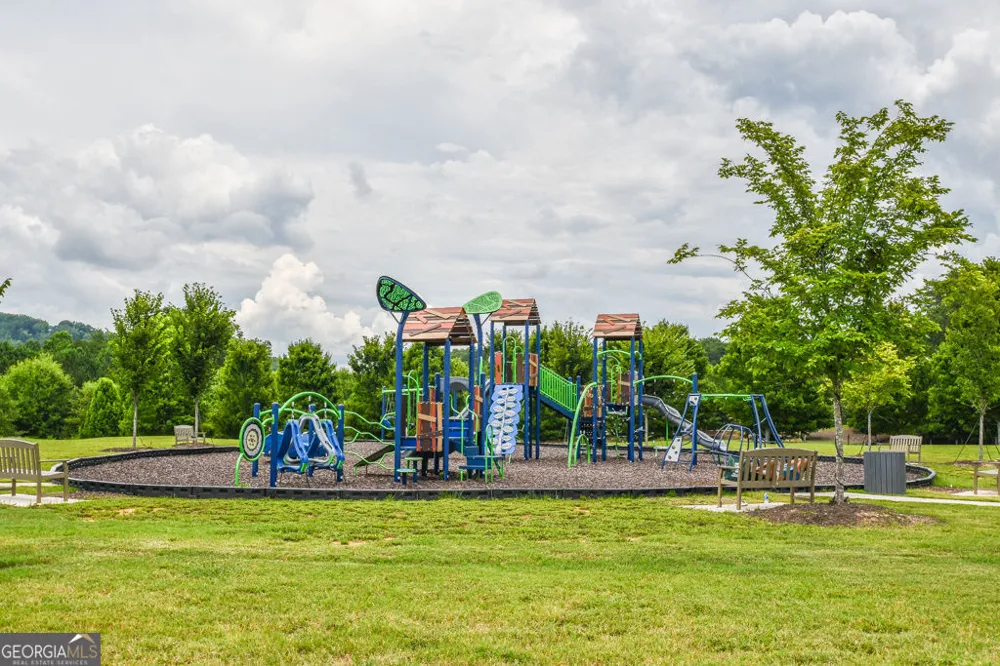 173 Indian Oak DR Waleska, GA 30183