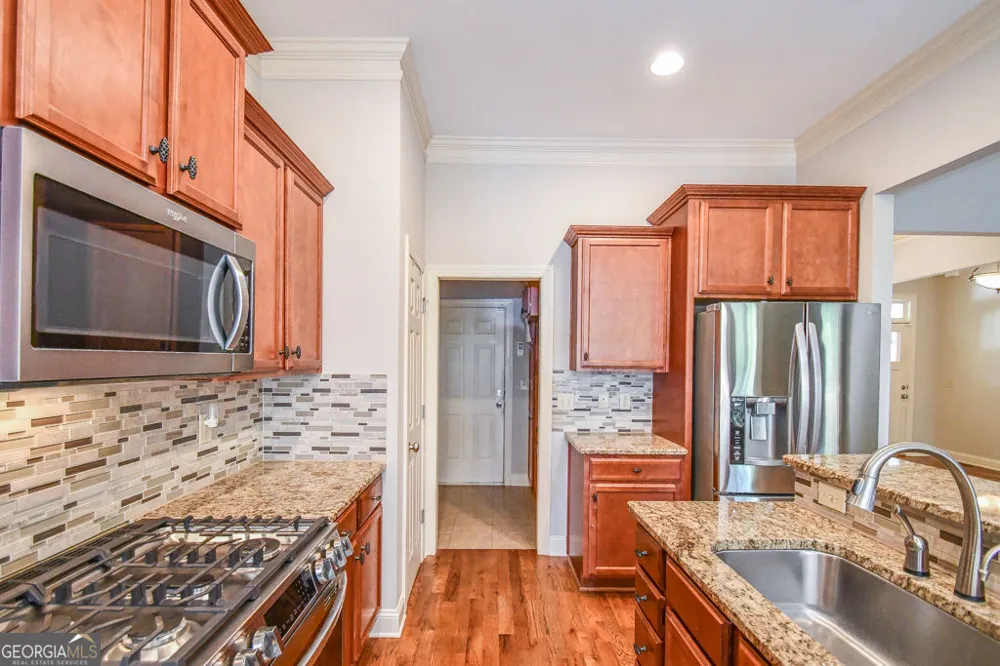 173 Indian Oak DR Waleska, GA 30183