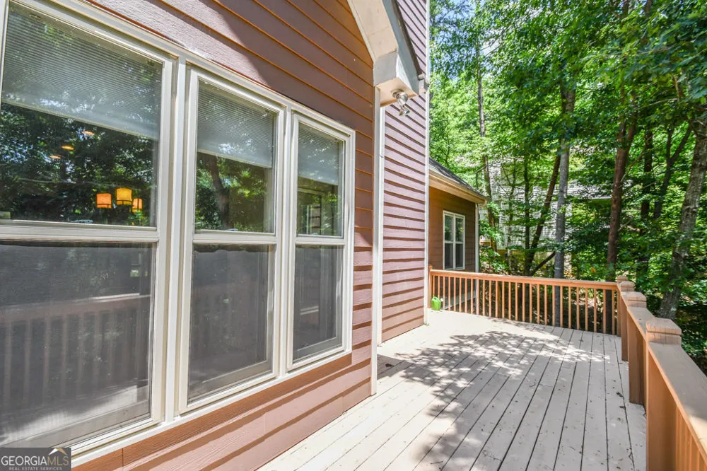 173 Indian Oak DR Waleska, GA 30183
