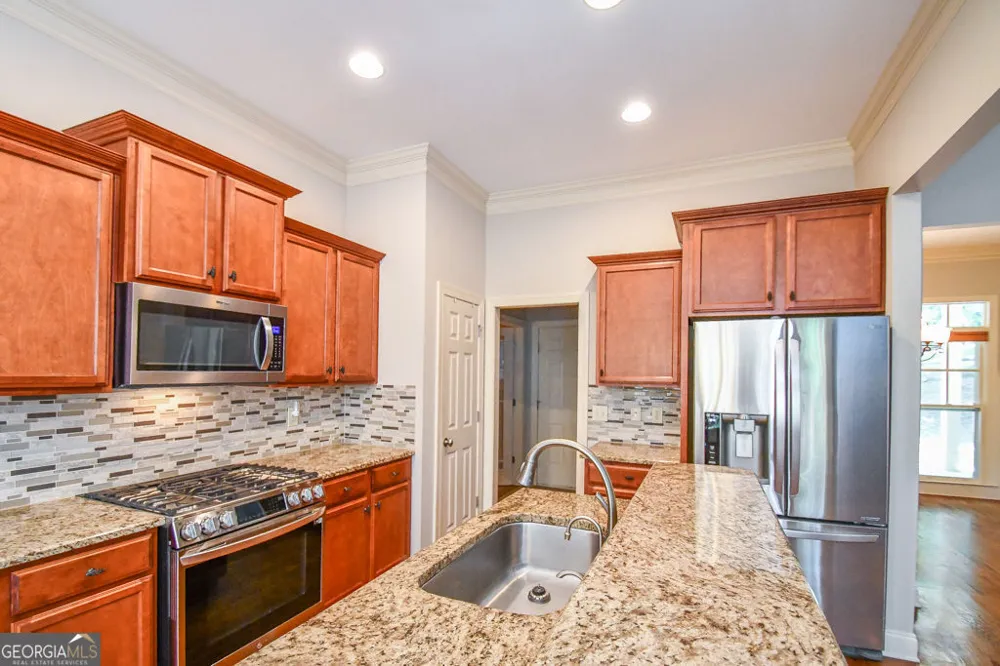 173 Indian Oak DR Waleska, GA 30183