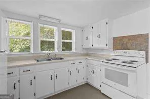 76 Mill ST Tallapoosa, GA 30176