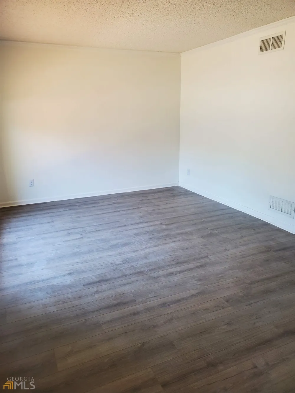 1 Duffers CT Kennesaw, GA 30144